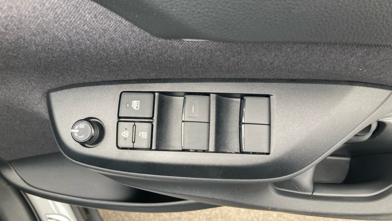 Toyota Yaris Cross 1.5 Hybrid Design 5dr CVT Hybrid Estate